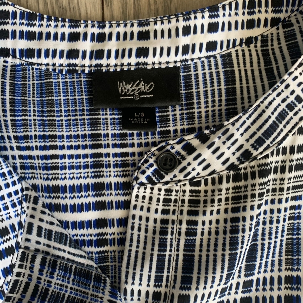 Mossimo Top💙 - Picture 3 of 4